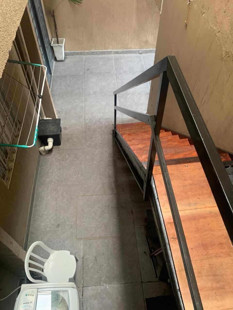 Apartamento Casa Fundos Eco 03 Simples E Confortavel Com 2 Quartos E Garagem *