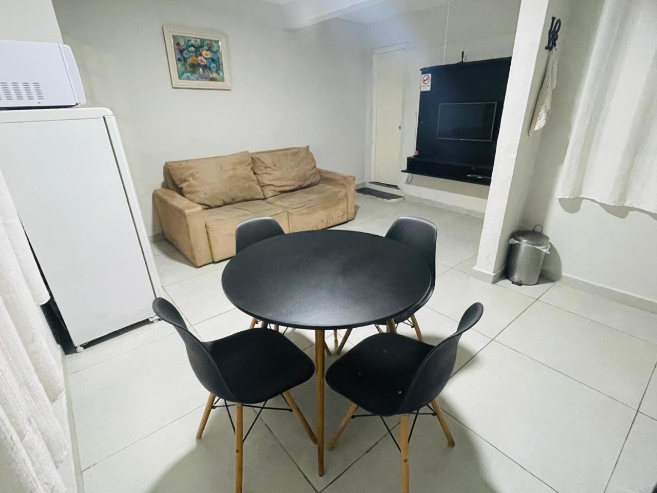 Apartamento Casa Fundos Eco 03 Simples E Confortavel Com 2 Quartos E Garagem Curitiba